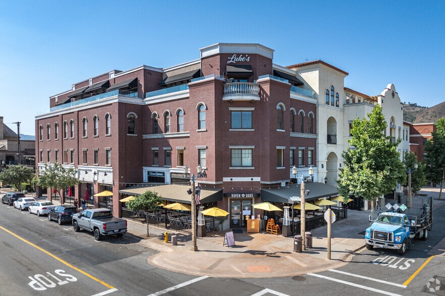 28693 Old Town Front St, Temecula, CA for lease - Primary Photo - Image 1 of 5