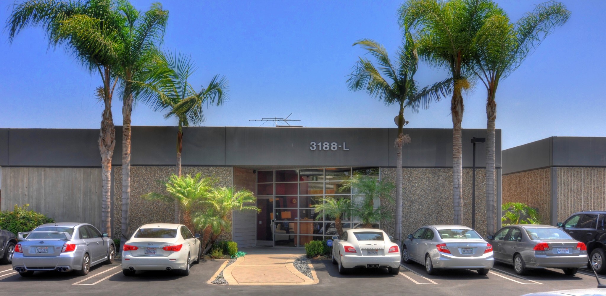 3188 Airway Ave, Costa Mesa, CA à vendre Photo du bâtiment- Image 1 de 1