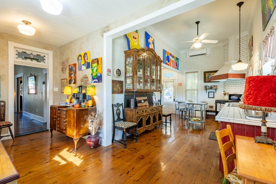 1092 W Tarleton St, Stephenville, TX for sale - Building Photo - Image 3 of 70