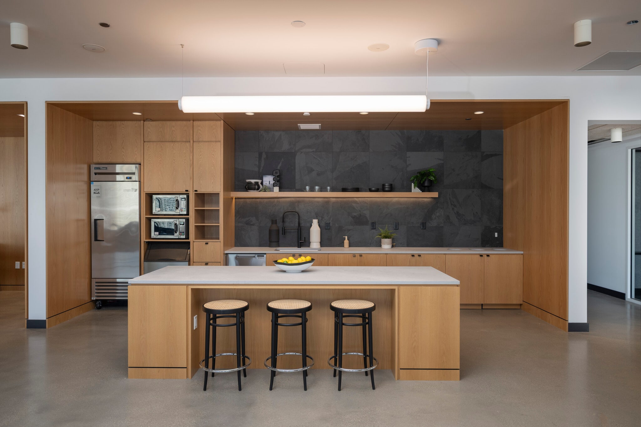 448 N LaSalle Dr, Chicago, IL for lease Interior Photo- Image 1 of 10