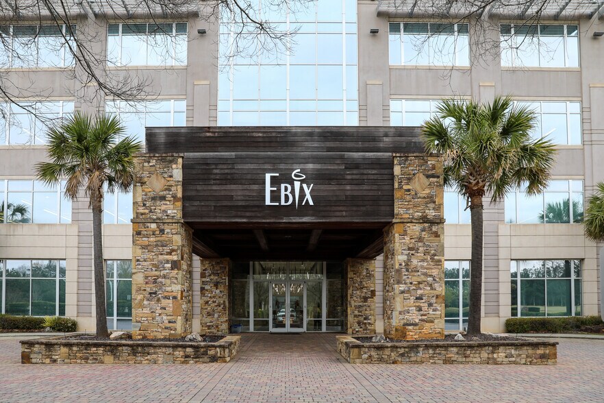 1 Ebix Way, Duluth, GA à vendre - Photo du bâtiment - Image 2 de 18