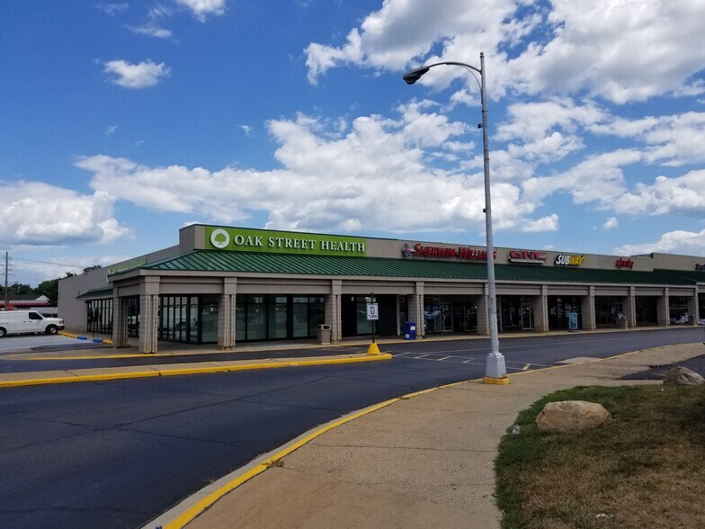 26180-26390 Eastgate Blvd, Roseville, MI à louer - Photo du bâtiment - Image 3 de 5