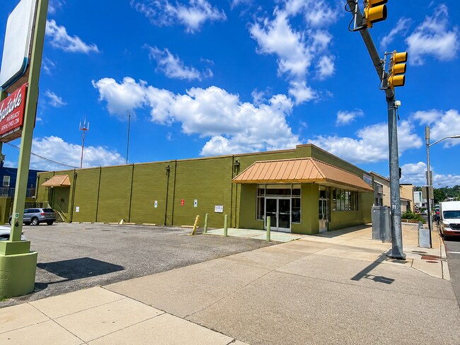 Plus de détails pour 3700 Falls Rd, Baltimore, MD - Commerce de détail à vendre