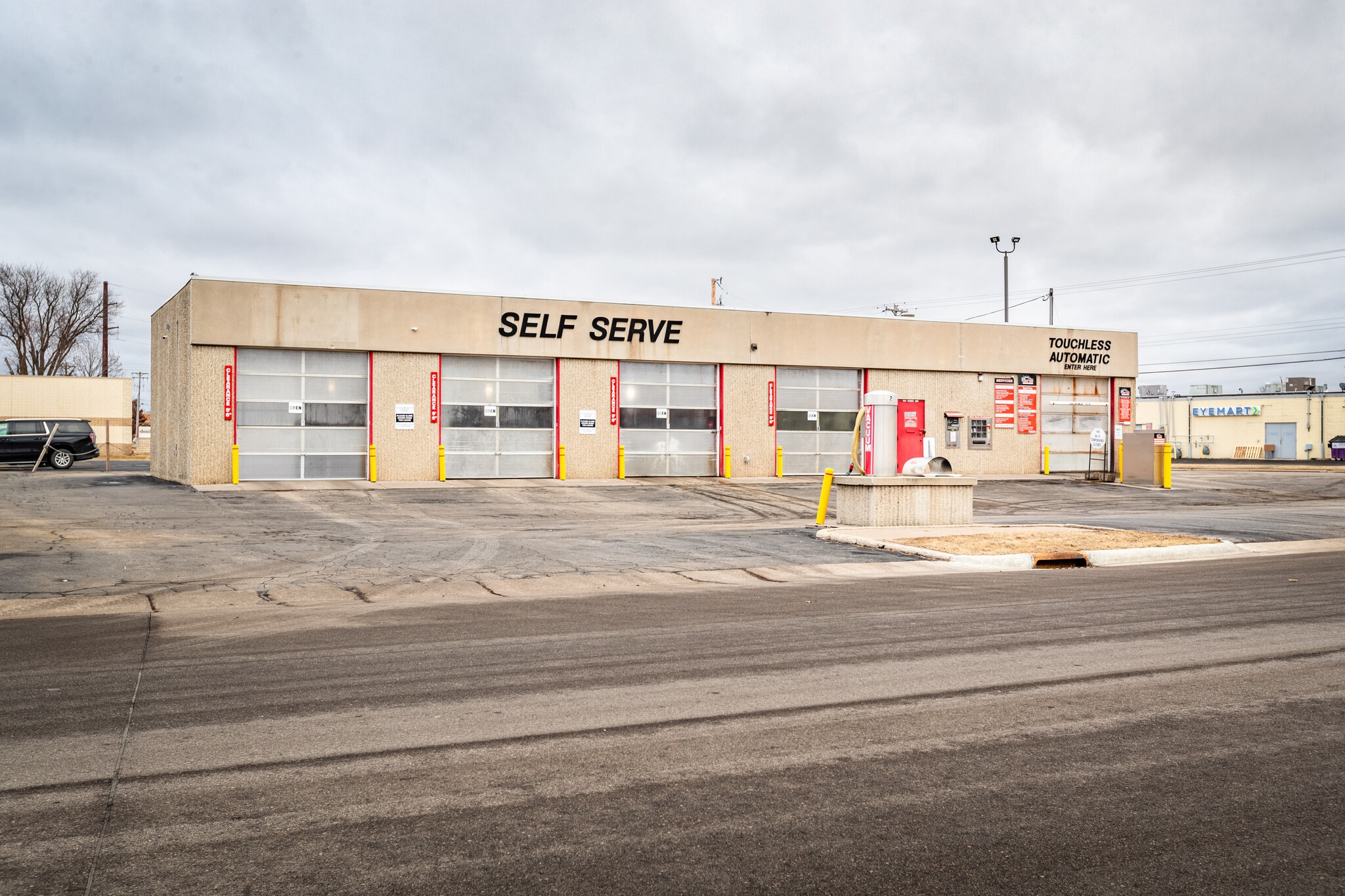 581 Lester Ave, Onalaska, WI for sale Primary Photo- Image 1 of 19