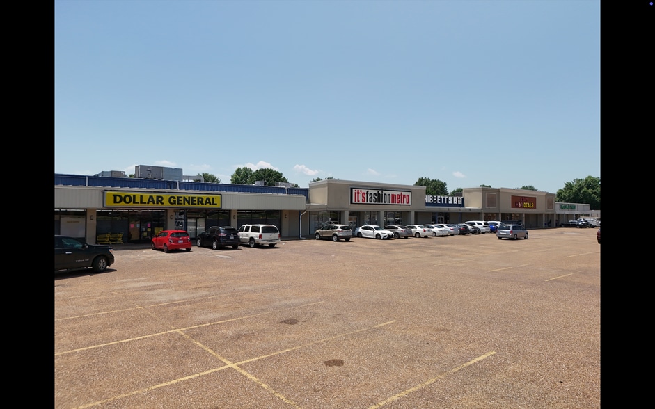 500 W Broadway St, West Memphis, AR for lease - Building Photo - Image 3 of 7
