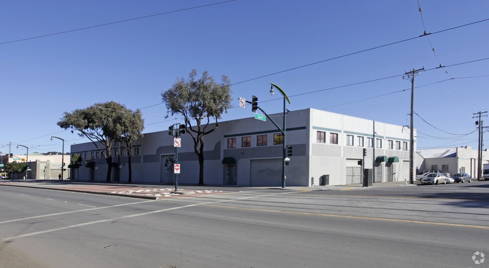 5911-5919 3rd St, San Francisco, CA à louer - Photo du bâtiment - Image 3 de 18