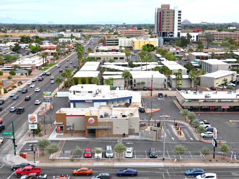 1617 E Thomas Rd, Phoenix, AZ à louer - Photo du bâtiment - Image 2 de 6