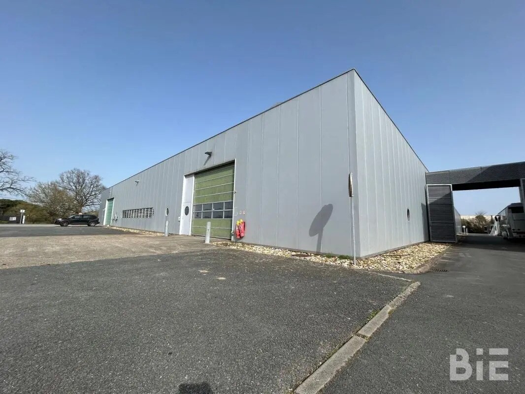 Industrial in Mérignac for lease Building Photo- Image 1 of 23