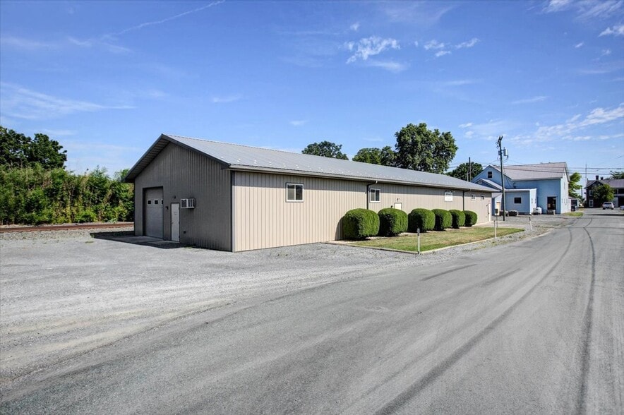 5751 Colorado St. Ext., Chambersburg, PA for sale - Building Photo - Image 2 of 16