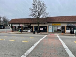 223-239 Kinderkamack Rd, Oradell, NJ à louer Photo du bâtiment- Image 1 de 1