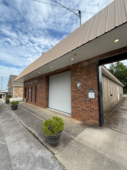 327 State St E, Murfreesboro, TN à vendre - Photo du bâtiment - Image 2 de 20