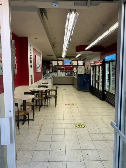 8612 3rd Ave, Brooklyn, NY à vendre - Photo du bâtiment - Image 3 de 32