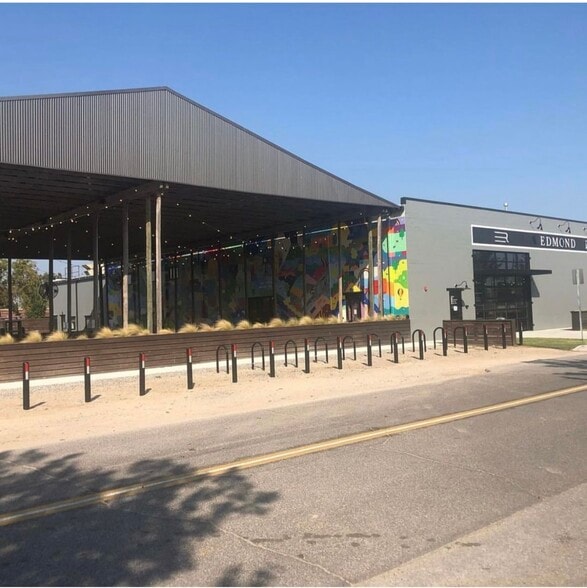 23 W 1st St, Edmond, OK à louer - Photo du bâtiment - Image 2 de 16