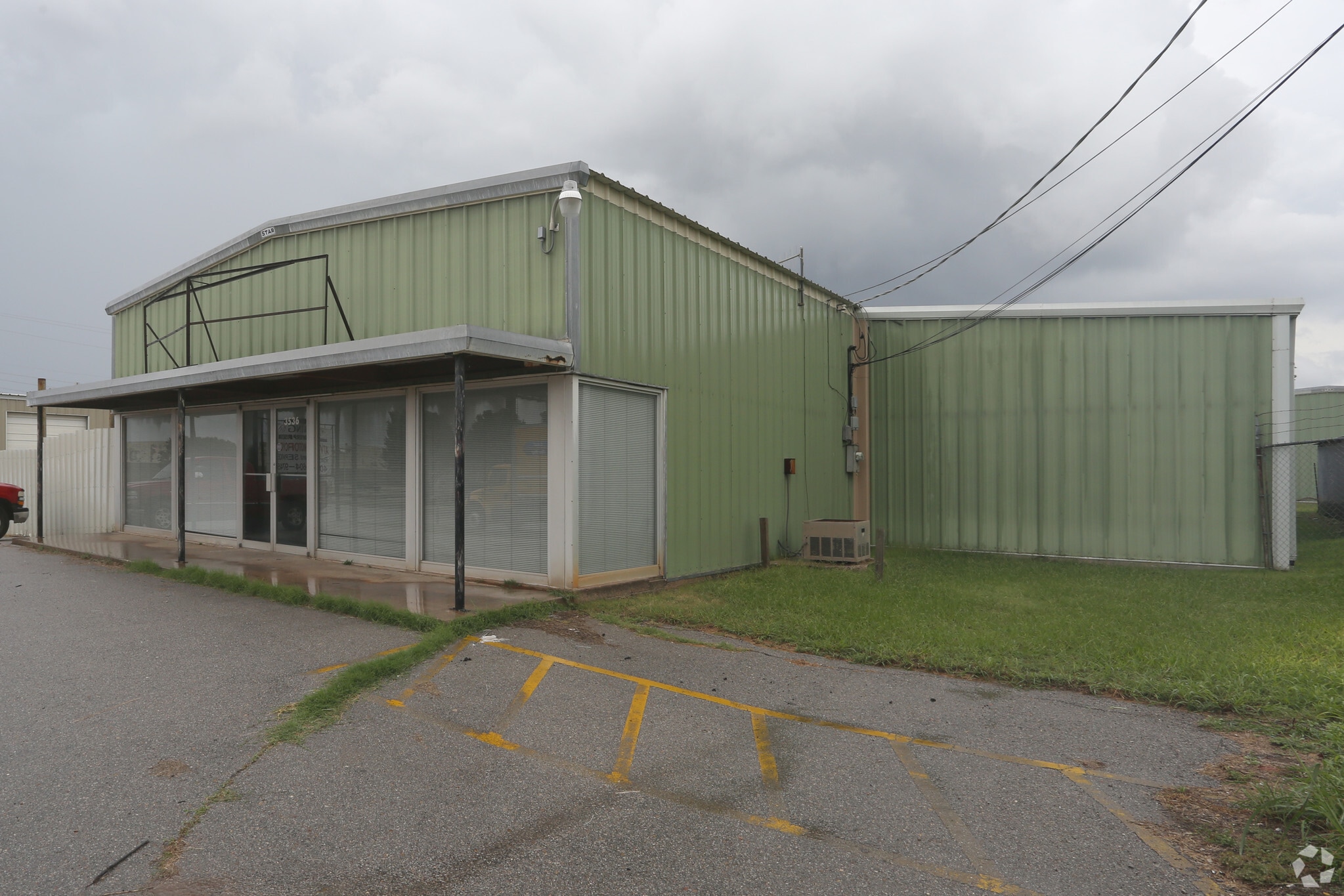 3600 S Meridian Ave Portfolio portfolio of 2 properties for sale on LoopNet.ca Primary Photo- Image 1 of 4