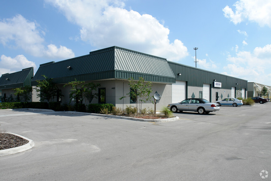 6421 Pinecastle Blvd, Orlando, FL for lease - Primary Photo - Image 1 of 55