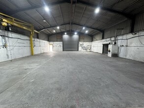 Bowden, Henstridge for lease Interior Photo- Image 1 of 3
