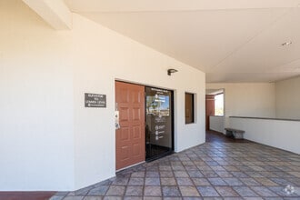 2055 W Hospital Dr, Tucson, AZ for lease Building Photo- Image 2 of 11