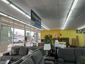 1505-1715 N Highway 81, Duncan, OK for lease Interior Photo- Image 1 of 3
