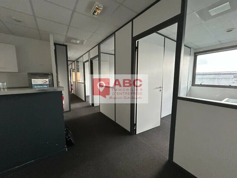 Office in Montpellier for sale - Building Photo - Image 1 of 10