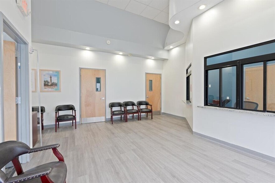 430-432 Broadway, Bayonne, NJ à louer - Photo du bâtiment - Image 3 de 8