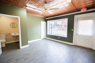 More details for 2319 Main St, Waller, TX - Retail for Lease