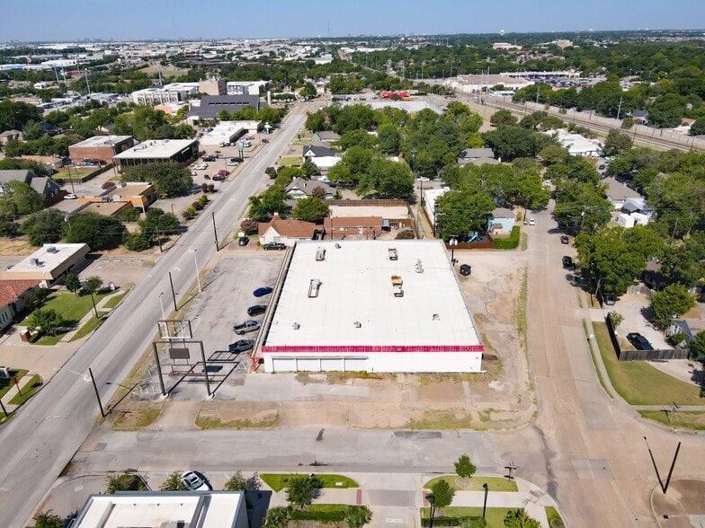 1101 Main St, Garland, TX à vendre - Photo du bâtiment - Image 3 de 22