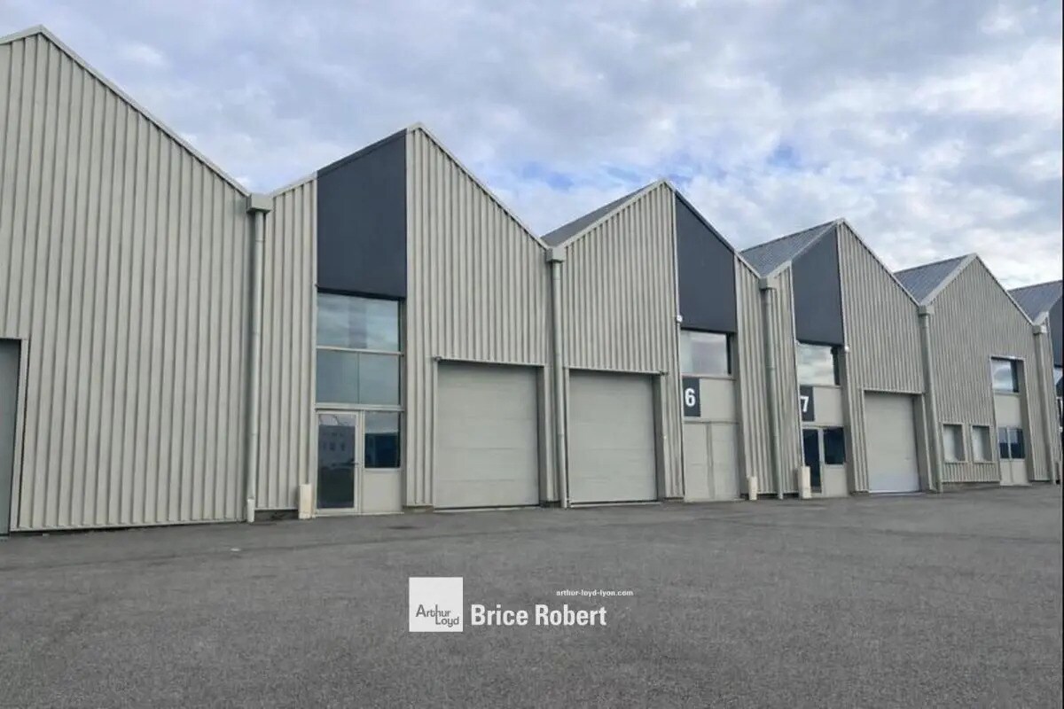 4 Rue Marcel Dassault, Genas for lease Building Photo- Image 1 of 3