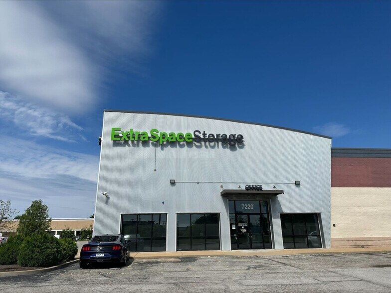 7220 N Lindbergh Blvd, Hazelwood, MO à louer - Photo du bâtiment - Image 2 de 6
