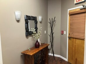 7 Wells St, Saratoga Springs, NY for lease Interior Photo- Image 2 of 8