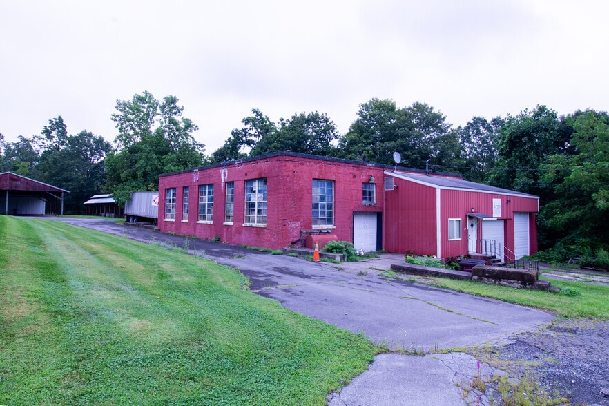 22 Creamery Rd, Johnson, NY à vendre - Photo du bâtiment - Image 2 de 16