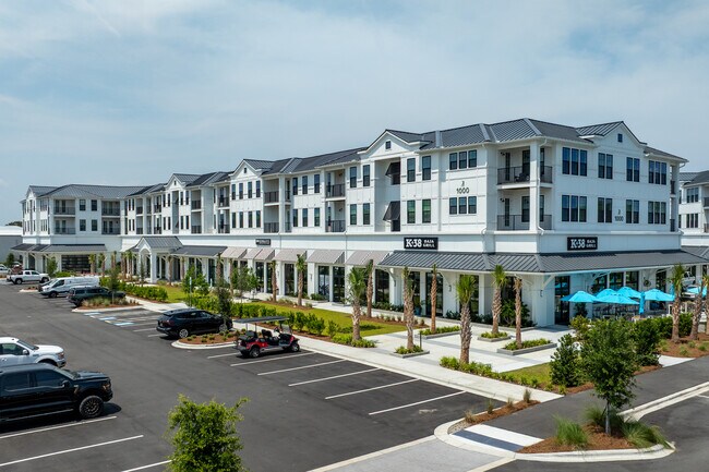 Plus de détails pour 1000 Lake Park Blvd N, Carolina Beach, NC - Commerce de détail à louer
