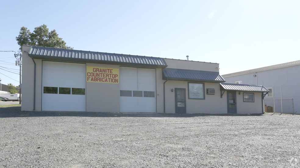 1271 New Market Ave, South Plainfield, NJ for lease - Primary Photo - Image 1 of 5