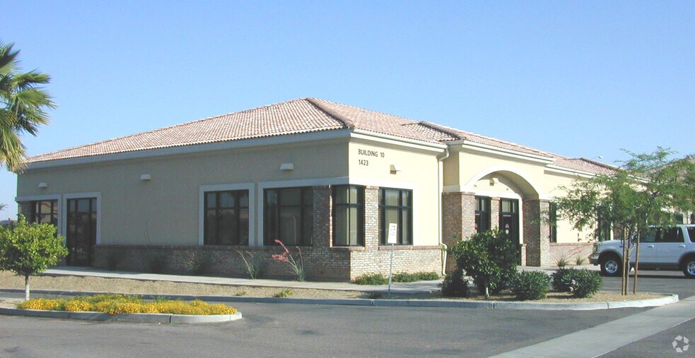 1423 S Higley Rd, Mesa, AZ for lease - Primary Photo - Image 1 of 6