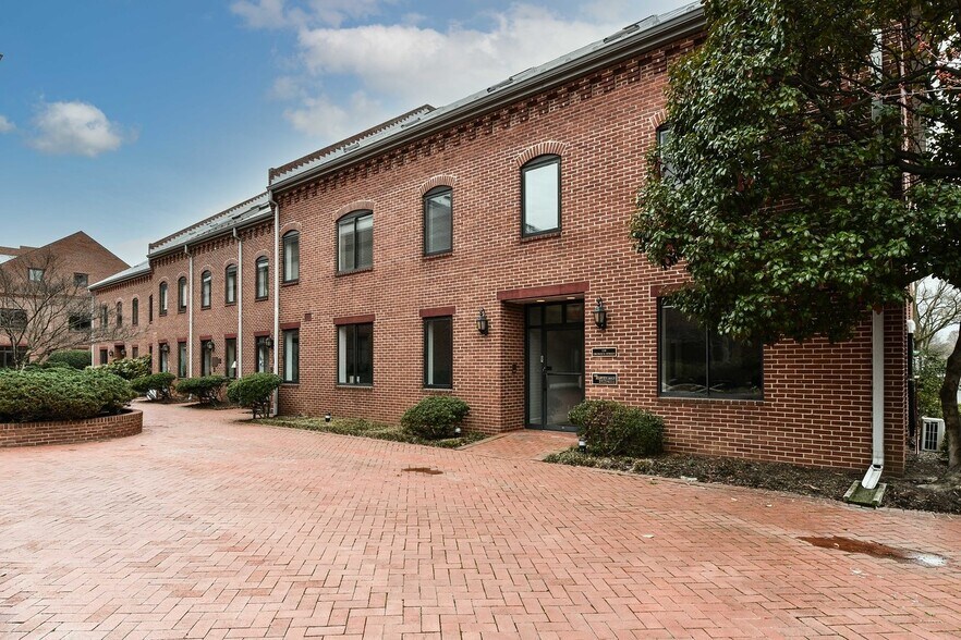 105 Oronoco St, Alexandria, VA à louer - Photo du bâtiment - Image 2 de 8