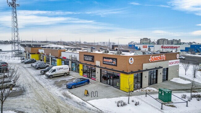 Plus de détails pour 13756 50th St NW, Edmonton, AB - Commerce de détail à louer