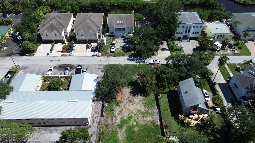 4813 W Flamingo Rd, Tampa, FL for sale - Building Photo - Image 2 of 11