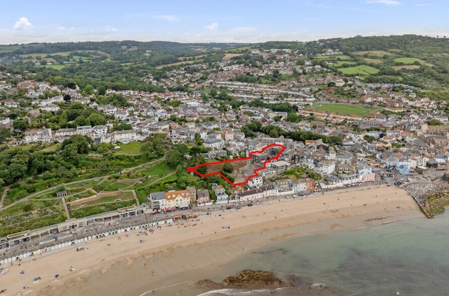 17 Broad Street, Lyme Regis à vendre - Aérien - Image 2 de 4