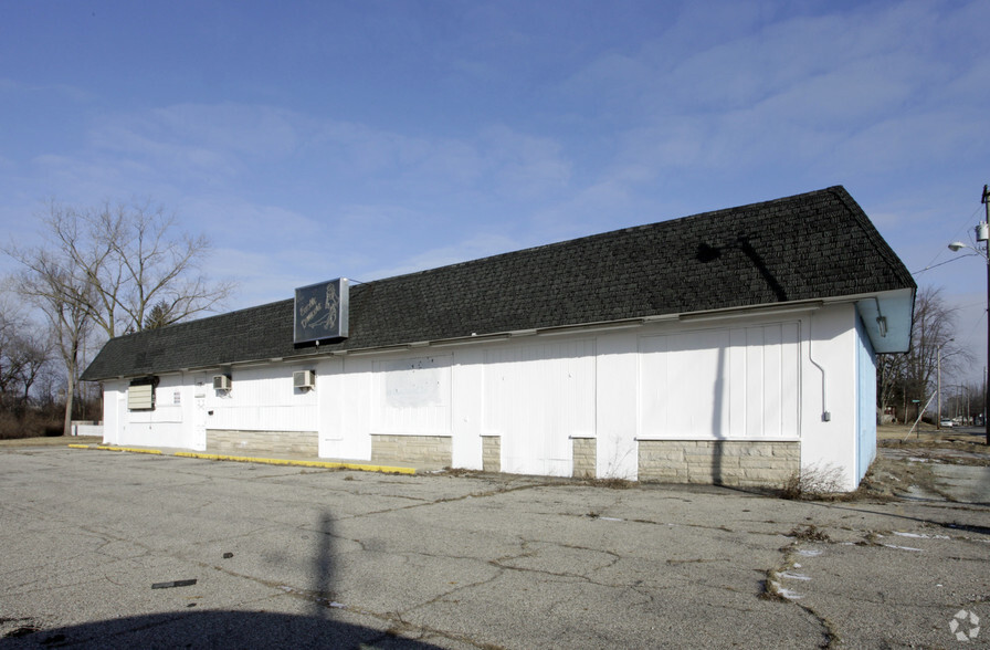 3131 E Pontiac St, Fort Wayne, IN à louer - Photo du bâtiment - Image 2 de 2