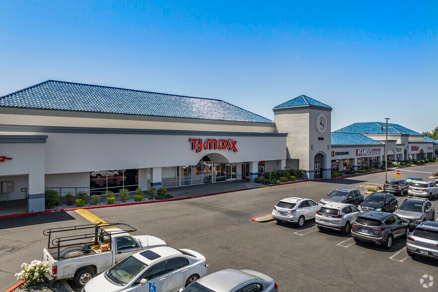 1850 Douglas Blvd, Roseville, CA à louer - Photo du bâtiment - Image 3 de 13