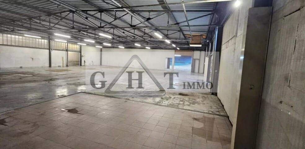 Industrial in Thorigny-sur-Marne for lease - Interior Photo - Image 1 of 6