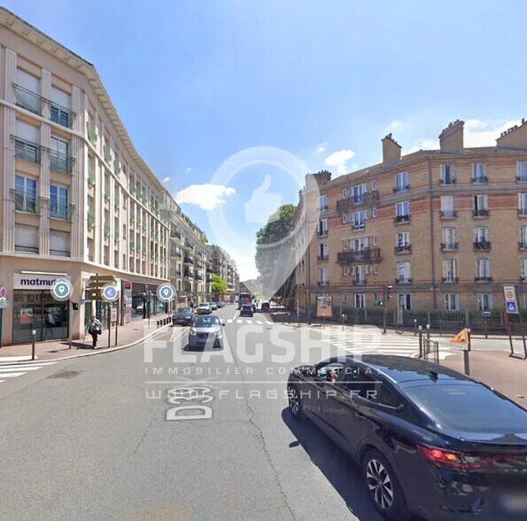 Commerce de détail dans Rueil-Malmaison à louer - Photo du bâtiment - Image 3 de 3