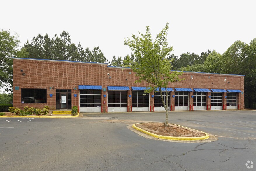 360 Ashville Ave, Cary, NC à vendre - Photo principale - Image 1 de 6