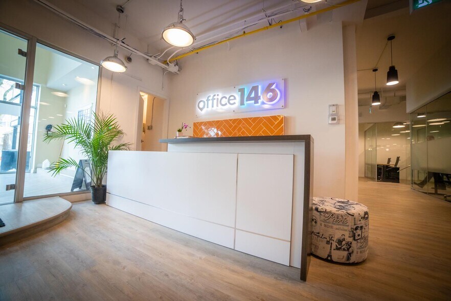 146-152 Thirtieth St, Toronto, ON à louer - Hall d’entrée - Image 3 de 13