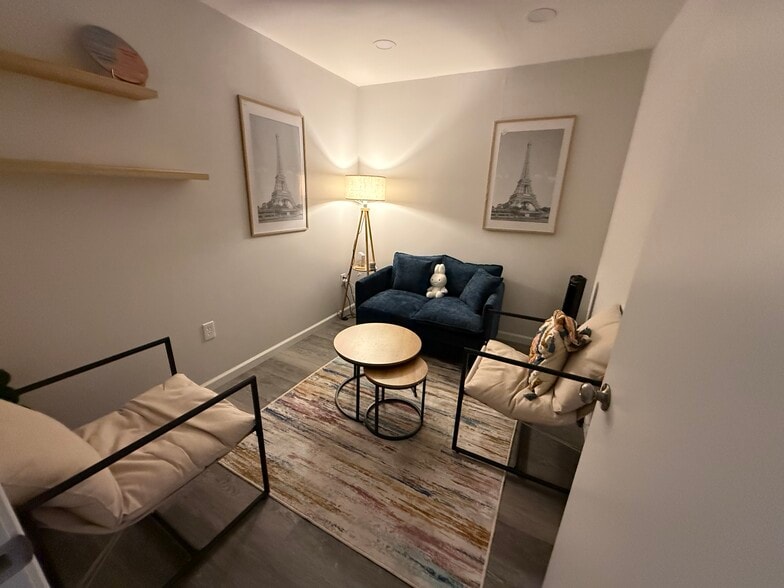 855 E Brown Rd, Mesa, AZ for sale - Interior Photo - Image 3 of 17