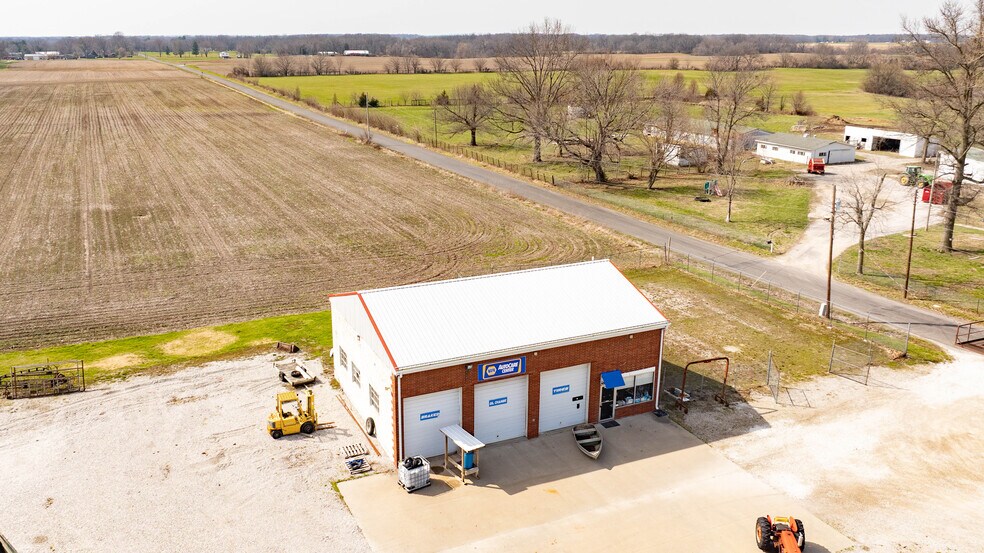 1008 N Main St, Brighton, IL à vendre - Aérien - Image 2 de 23