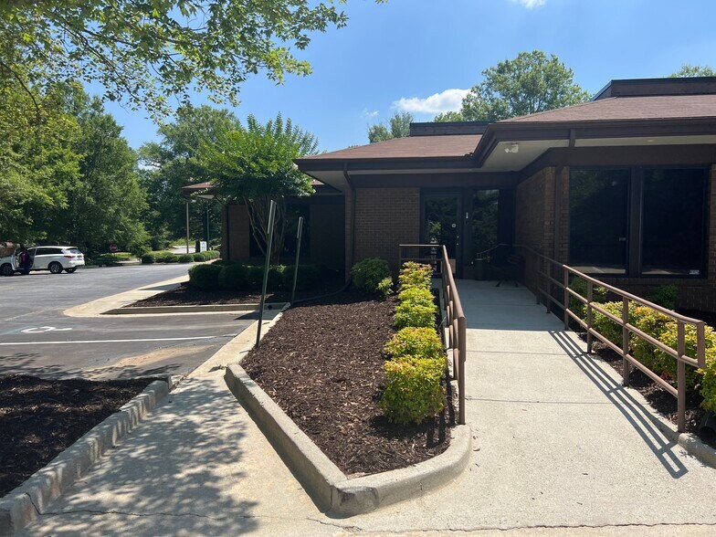 6685 Merchants Way, Morrow, GA à vendre - Photo du bâtiment - Image 3 de 18