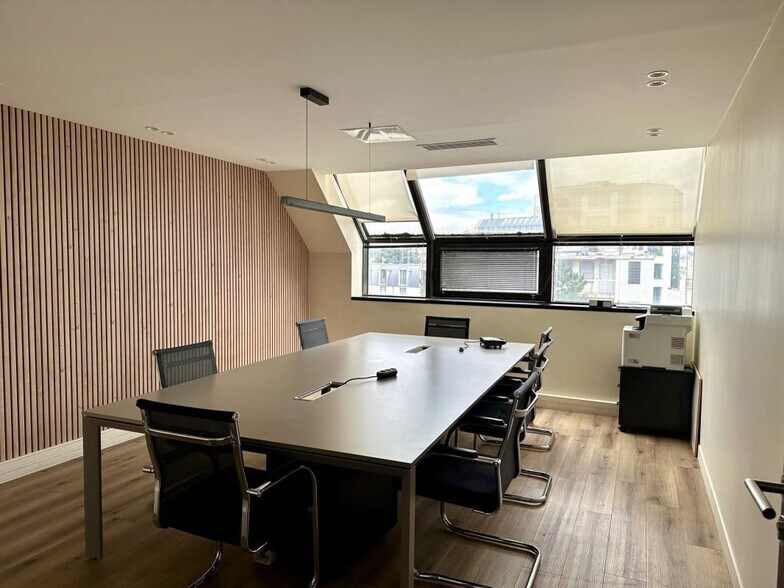 Bureau dans Asnières-sur-Seine à louer - Photo intérieure - Image 2 de 12