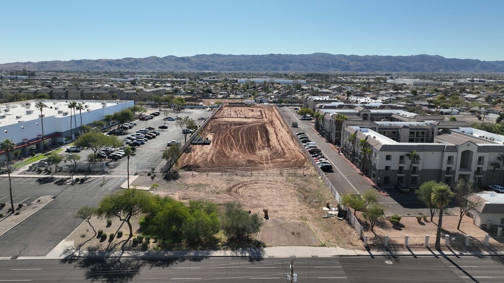 2833 E Broadway Rd, Phoenix, AZ à vendre - Photo du bâtiment - Image 2 de 4