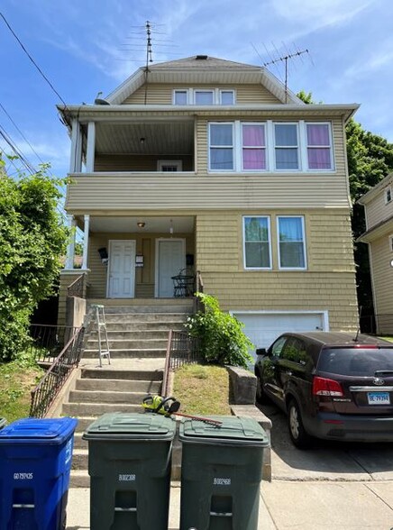 72 Remington St, Bridgeport, CT à vendre - Photo principale - Image 1 de 1