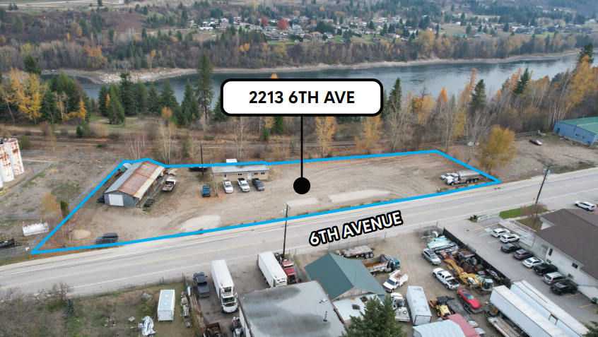 2213 6th Av, Castlegar, BC à vendre - Plan de site - Image 1 de 3